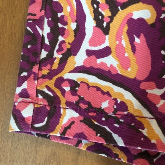 Colorful patterned shorts - Picture 2 of 6